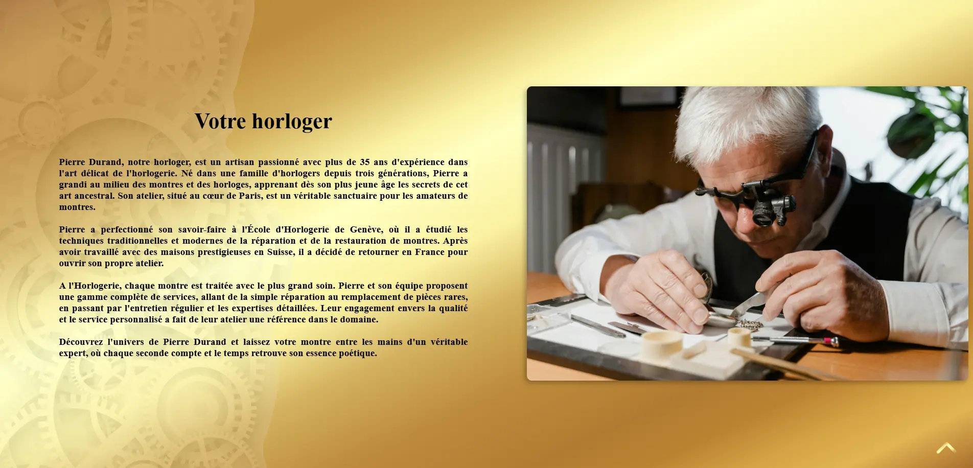 Présentation de l'horloger sur fond doré